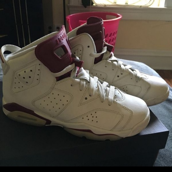 Jordan Retro 6s In Maroon - Picture 3 of 3